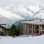 Hotel L'aiguille Grive 4*