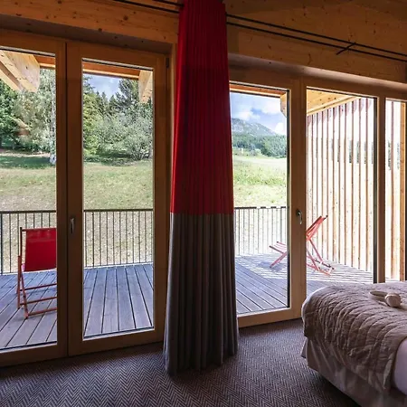 L'aiguille Grive Hotel