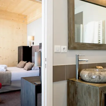 Hotel L'aiguille Grive 4*